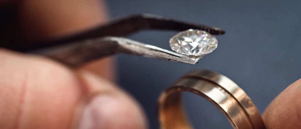 What Jewelers Don t Tell You About Lab Grown Diamonds 04