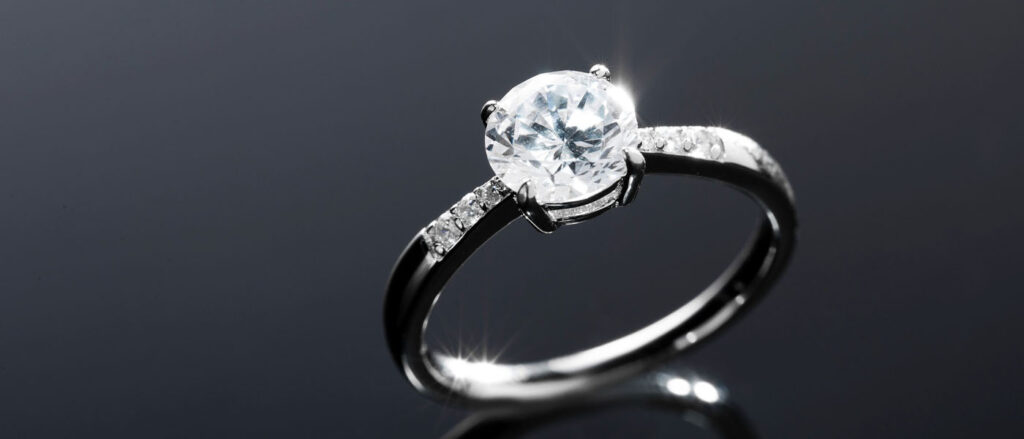 1. Lab-grown diamond engagement ring showcasing sustainability and authenticity.